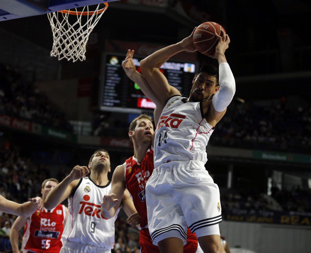 El Madrid gana y Unicaja pierde en Zaragoza. La Penya sigue escalando posiciones