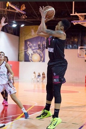 Lyndra Weaver, la MVP que cambió a un campeón de Liga por un ‘rookie’ de la categoría