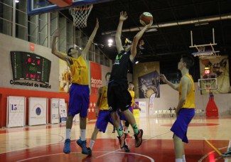 El FC Barcelona Lassa gana a Movistar Estudiantes y jugará la final del VI Torneo Leucemia y Linfoma