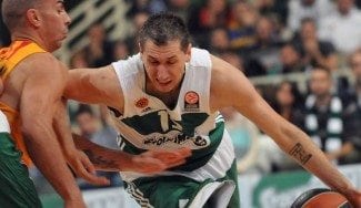 El Barça, sin antídoto para Diamantidis y Raduljica. Ojo al triplazo de Dimitris (Vídeo)