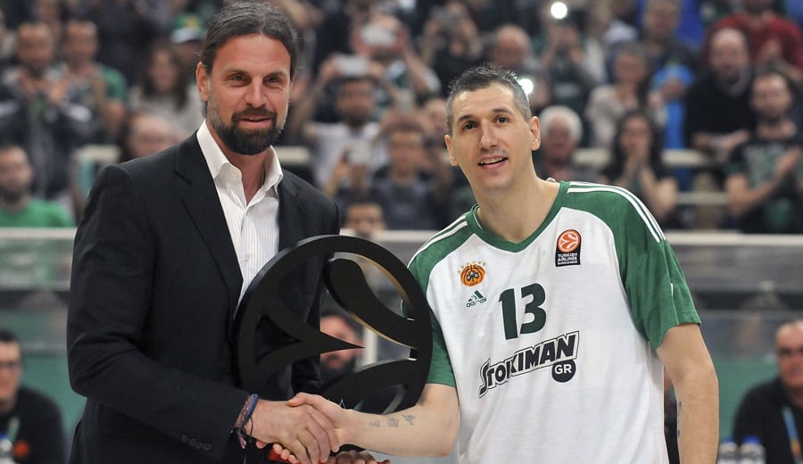 Diamantidis ya es leyenda de la Euroliga. Mira qué emotivo homenaje en el OAKA (Vídeo)