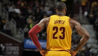 Supera a Wilkins y va a por Robertson en otro triunfo. LeBron, 12º anotador: “Es un honor”