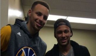 Curry conoce a Neymar y le alaba: “Le vi con dos balones intentando imitarme” (Vídeo)