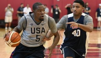 Coach K deja entrever el cinco titular del USA Team en el primer entrenamiento (Vídeos)