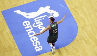 El Unicaja hunde al Granca con un recital de Nedovic: canastones y asistencias (Vídeos)