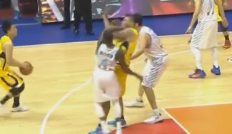 Se le va la olla: Darius Adams, descalificado en China por tumbar a Esteban Batista (Vídeo)