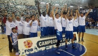 El Gipuzkoa sella el ascenso deportivo a la ACB: así lo celebra en el vestuario (Vídeo)