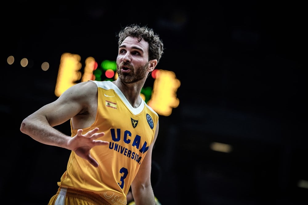 El UCAM Murcia recupera a Álex Urtasun para cubrir la lesión de Todorovic