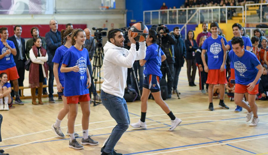 Presentación nacional de la Copa Colegial 2019 con Reyes y Campazzo