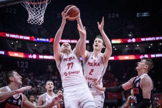 Polonia gana a Rusia y acaricia llegar a cuartos de final del Mundial