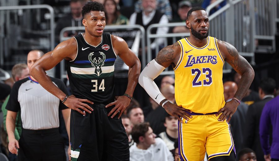 Giannis Antetokounmpo sigue siendo favorito para el MVP según las encuestas