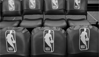 La historia del oscuro reverso del logo de la NBA, por Gonzalo Vázquez