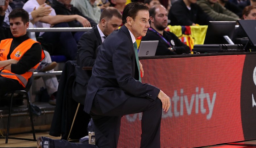 La queja de Pitino sobre la forma física de sus jugadores tras perder ante el Barça