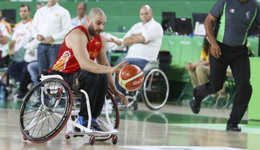 Jordi Ruiz, estrella del baloncesto en silla de ruedas, da su visión sobre la situación mundial desde Italia