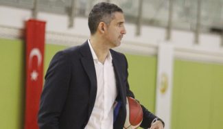 La compleja situación de Valencia Basket en Eurocup: Rubén Burgos dirigió sin asistentes