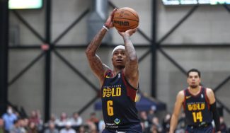 Isaiah Thomas iguala en su regreso el récord de anotación de esta temporada en la G League